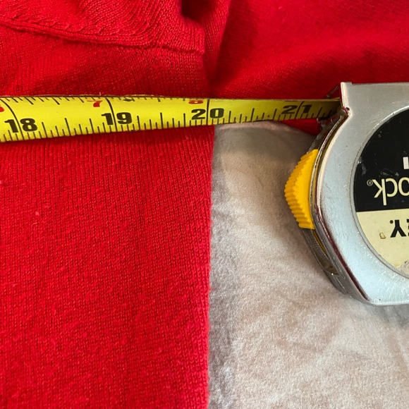 Torrid size 1x red off the shoulder sweater - Picture 4 of 6